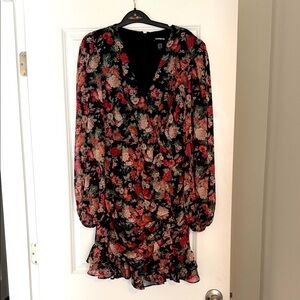 Conscious Edit Medium Floral Long Sleeve Dress